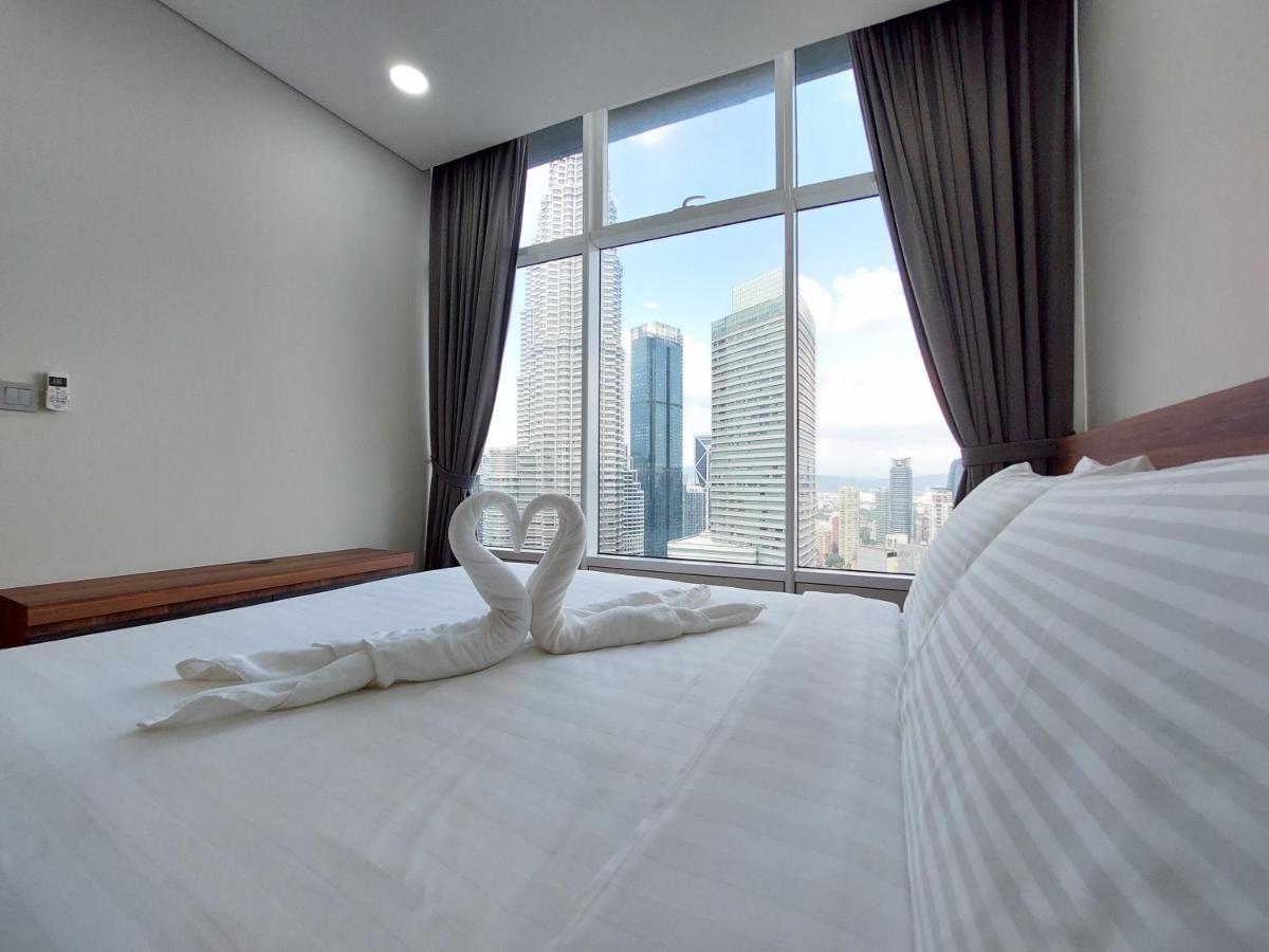 Sky Suites With Klcc Twin Tower View By Irent365 Kuala Lumpur Eksteriør bilde